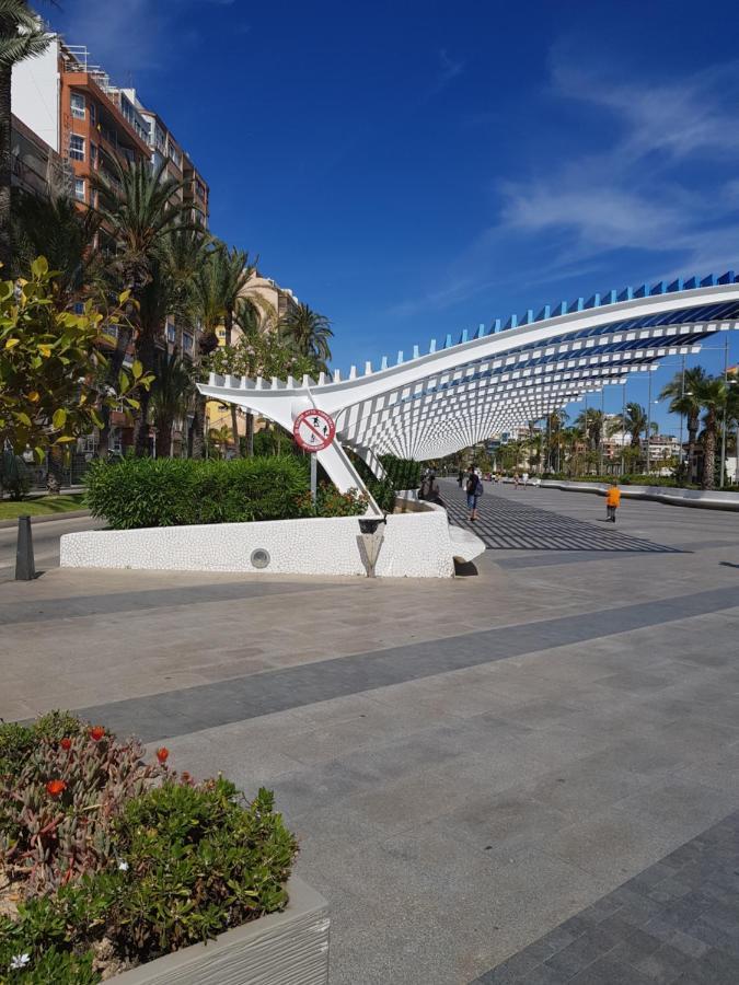 Apartamento Berry Playa Naufragos Torrevieja Exterior photo