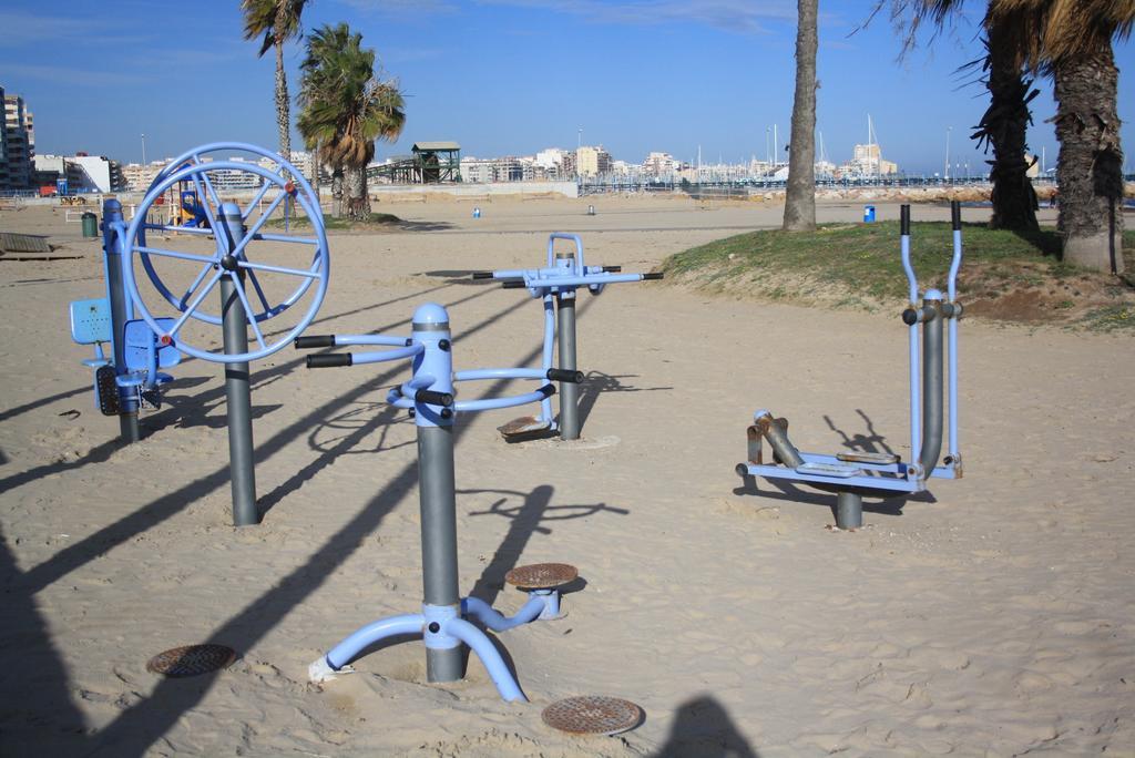 Apartamento Berry Playa Naufragos Torrevieja Exterior photo
